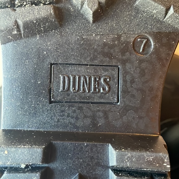 Dunes Chase Chelsea Boots, size 7 - Picture 5 of 6